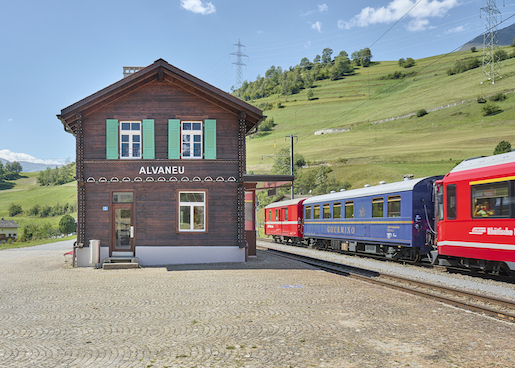 RhB-Stationsgebäude Alvaneu an der Albulalinie - Fotos: © Stiftung Ferien im Baudenkmal, Gataric Fotografie